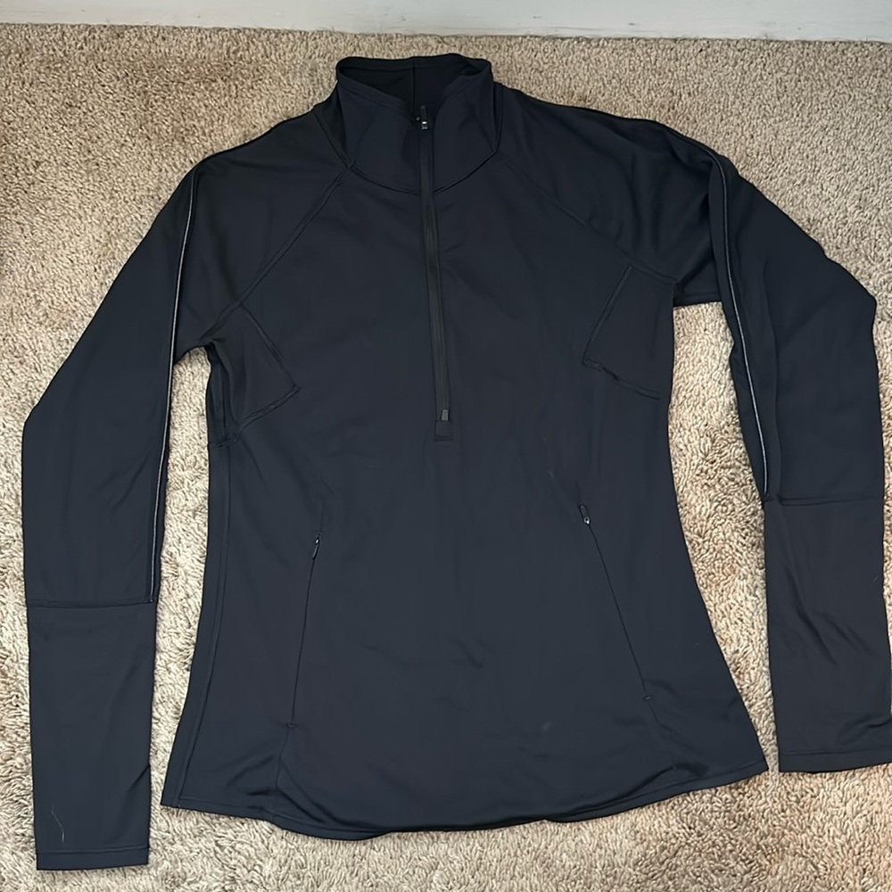Athleta salutation half zip